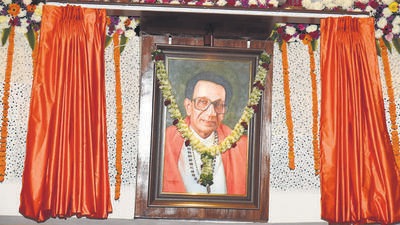 Uddhav skips event to unveil father’s portrait Uddhav skips event to unveil father’s portrait
