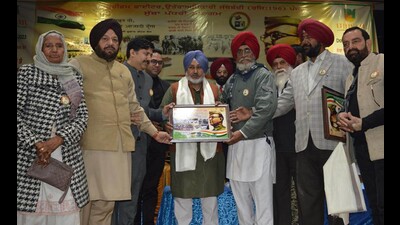 Cabinet minister Chetan Singh Jauramajra attending the function organised by freedom fighters successors organisation Punjab to commemorate the 126th birth anniversary of Netaji Subhas Chandra Bose in Ludhiana on Monday. (HT Photo)