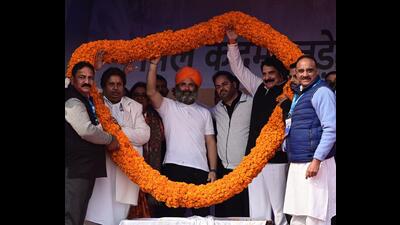 Congress leader Rahul Gandhi along with senior party leaders during his Bharat Jodo Yatra at Satwari Chowk in Jammu city on Monday. (Waseem Andrabi/HT) Congress leader Rahul Gandhi along with senior party leaders during his Bharat Jodo Yatra at Satwari Chowk in Jammu city on Monday. (Waseem Andrabi/HT)
