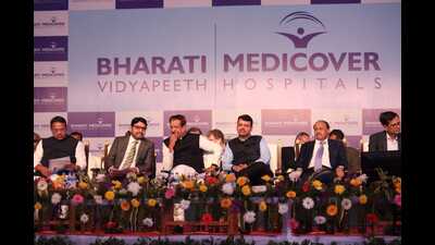 Deputy Chief Minister Devendra Fadnavis, for the second time within a fortnight, attended an event organised by Bharati Vidyapeeth helmed by Congress leader Vishwajeet Kadam (HT PHOTO)