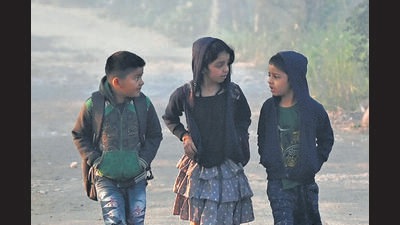 Mumbai will see foggy, misty mornings from January 24 to 26, with the minimum temperature hovering around 16 degrees Celsius and the maximum temperature at around 28 degrees Celsius. The city’s coldest morning this winter was on January 15, when the minimum temperature dipped to 13.8 degrees Celsius. (HT PHOTO) Mumbai will see foggy, misty mornings from January 24 to 26, with the minimum temperature hovering around 16 degrees Celsius and the maximum temperature at around 28 degrees Celsius. The city’s coldest morning this winter was on January 15, when the minimum temperature dipped to 13.8 degrees Celsius. (HT PHOTO)