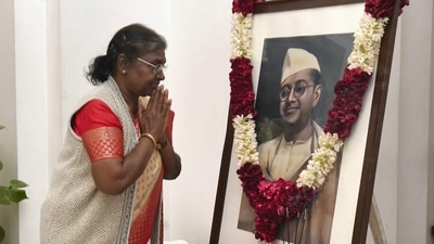 President Droupadi Murmu pays tribute to Netaji Subhas Chandra Bose on his 126th birth anniversary, at Rashtrapati Bhavan in New Delhi. (PTI) President Droupadi Murmu pays tribute to Netaji Subhas Chandra Bose on his 126th birth anniversary, at Rashtrapati Bhavan in New Delhi. (PTI)