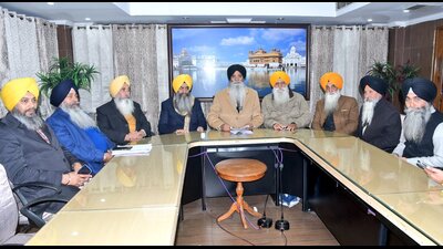 This signature campaign was started on December 1 last year, under which lakhs of proformas have been filled by people. (HT file photo)