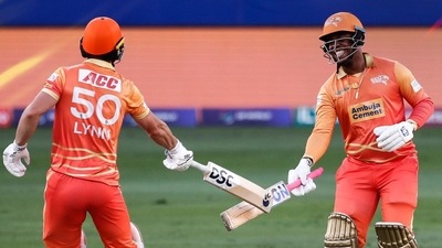 Chris Lynn (L) and Shimron Hetmyer (ILT20)