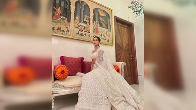Khushi Kapoor paired her regal look with accessories from Manish Malhotra's jewellery line. (Instagram/@manishmalhotra05) Khushi Kapoor paired her regal look with accessories from Manish Malhotra's jewellery line. (Instagram/@manishmalhotra05)