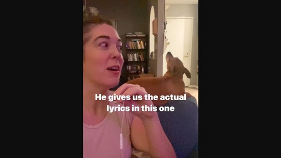 The image shows the dog and his pet mom singing together.(Instagram/@casperandpam)