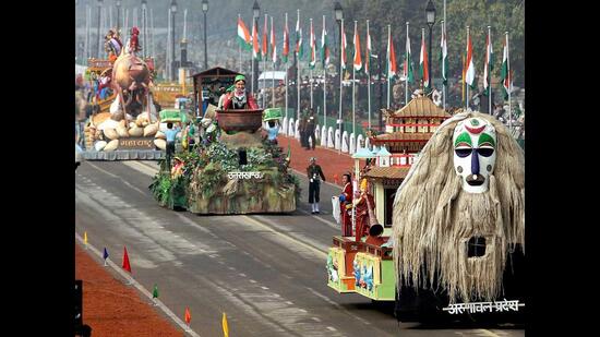 The tableau of Arunachal Pradesh, Uttarakhand and Maharashtra move along Rajpath during the full dress rehearsal for the Republic Day parade in New Delhi. (PTI photo) (PTI photo)