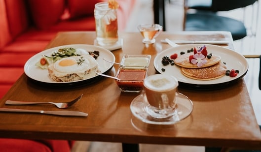 Breakfast trends that you must follow in 2023 (Photo by Amar Preciado on Pexels)