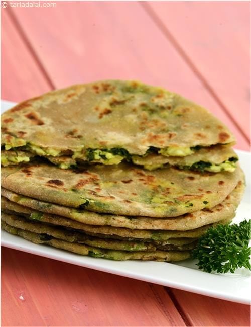 मेथी पनीर परांठा (तरला दलाल) मेथी पनीर परांठा (तरला दलाल)
