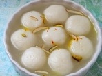 Tips and tricks to make soft rasgullas at home; check out step-by-step recipe(Pinterest) Tips and tricks to make soft rasgullas at home; check out step-by-step recipe(Pinterest)