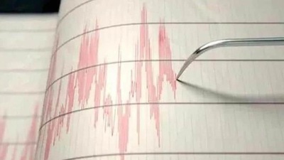 The earthquake tremors were felt in Delhi-NCR region The earthquake tremors were felt in Delhi-NCR region