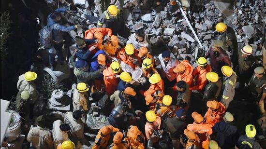 An aerial view of the site of the Lucknow building collapse on Tuesday. (DEEPAK GUPTA/HT PHOTO)