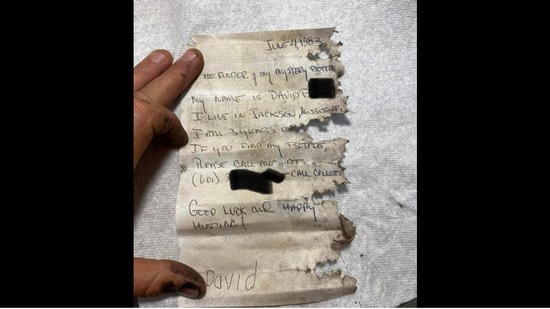 Man finds message in a bottle from 40 years ago. (Facebook/@Jeremy Weir)