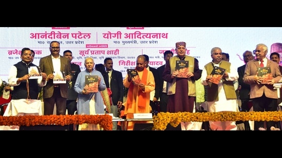These awards carry a scroll of honour and <span class='webrupee'>₹</span>3.11 lakh cash along with the statue of Rani Laxmi Bai and Laxman. (Deepak Gupta)