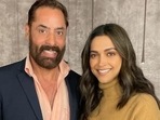 Deepika Padukone posed for pics, while choreographers Vaibhavi Merchant and Bosco Martis danced to Besharam Rang at Pathaan screening. Deepika Padukone posed for pics, while choreographers Vaibhavi Merchant and Bosco Martis danced to Besharam Rang at Pathaan screening.