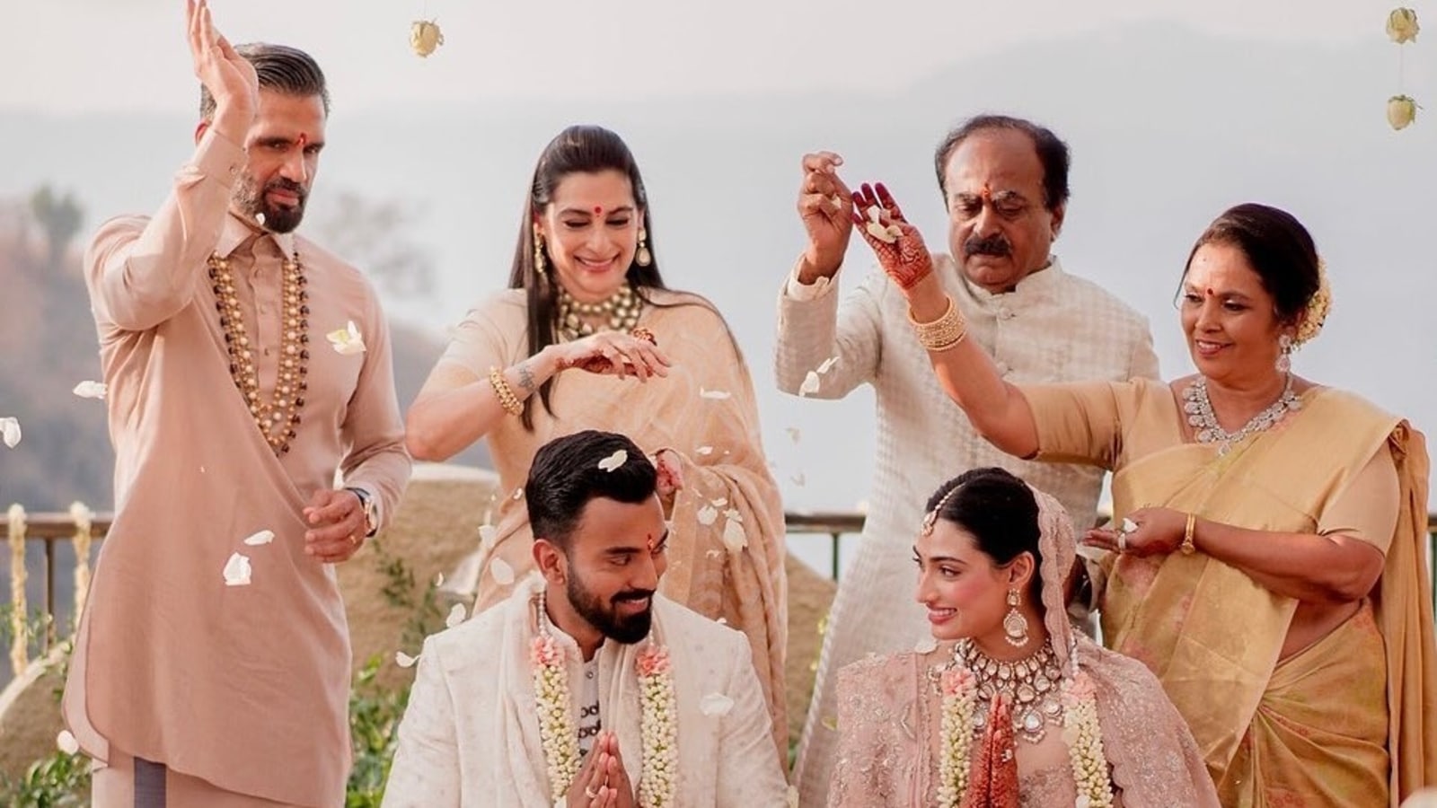 Suniel Shetty and wife Mana bless Athiya Shetty and KL Rahul, hug daughter in new pics from wedding ceremony