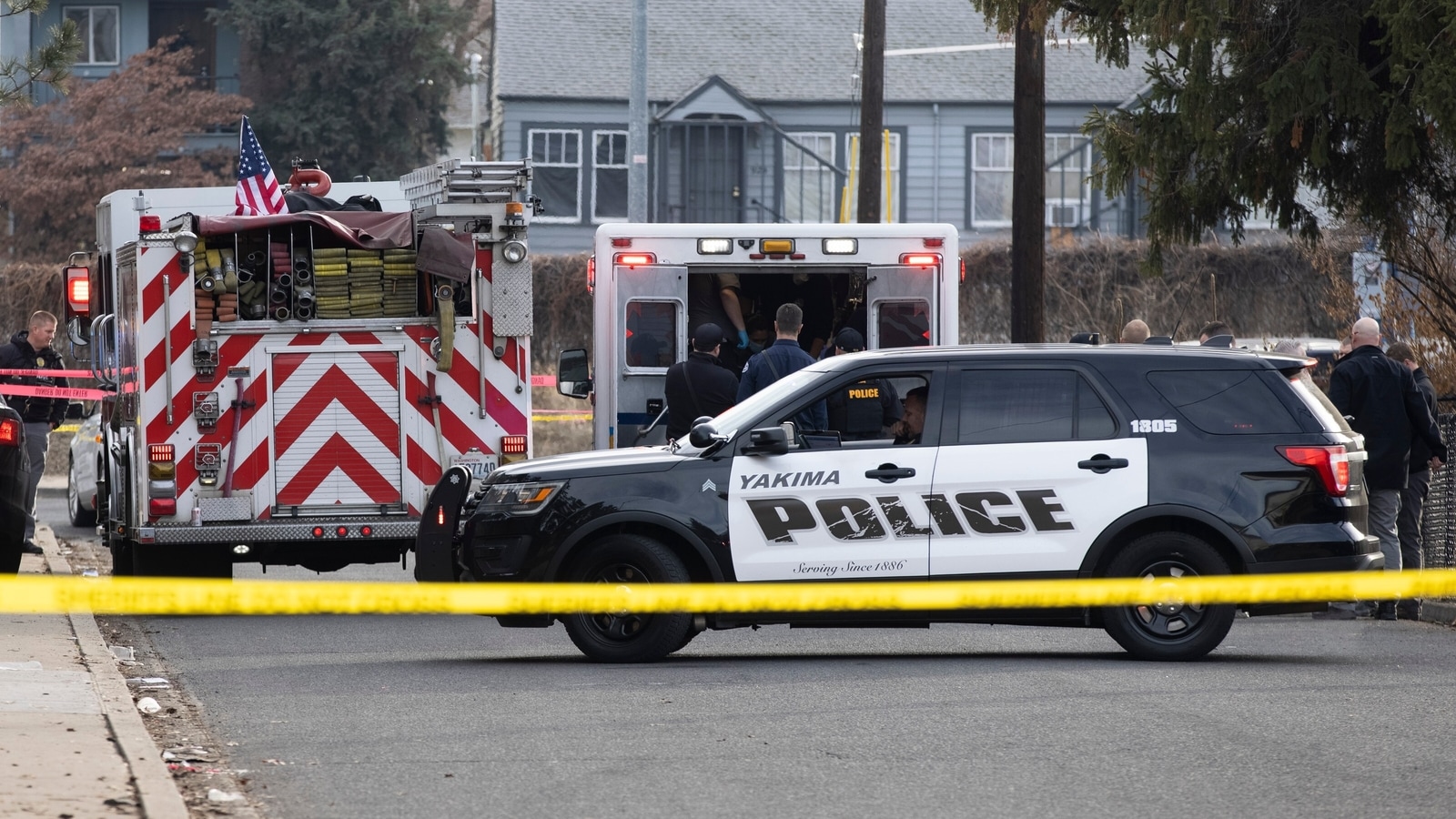 3 dead after shooting at Washington state store, suspect kills self after telephoning mother