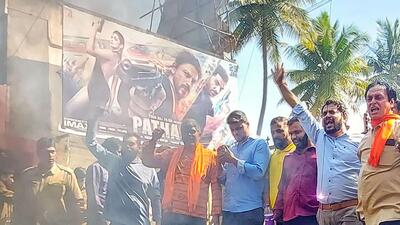 Members of Vishwa Hindu Parishad (VHP) during a protest against the release of Shah Rukh Khan's film 'Pathaan', in Bengaluru. (PTI) Members of Vishwa Hindu Parishad (VHP) during a protest against the release of Shah Rukh Khan's film 'Pathaan', in Bengaluru. (PTI)
