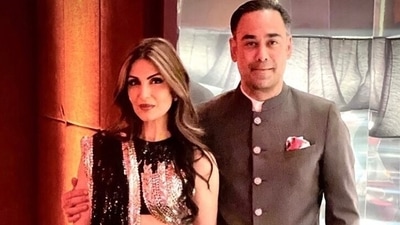 Riddhima Kapoor and Bharat Sahni celebrate 17th wedding anniversary.
