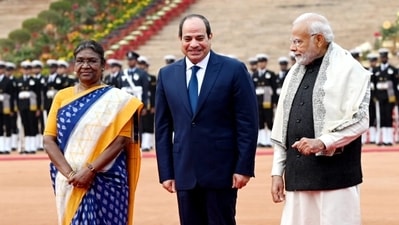 Egypt President Abdel Fattah El-Sisi, President Droupadi Murmu and Prime Minister Narendra Modi at a ceremonial reception, in New Delhi. (Sanjeev Verma/HT Photo) Egypt President Abdel Fattah El-Sisi, President Droupadi Murmu and Prime Minister Narendra Modi at a ceremonial reception, in New Delhi. (Sanjeev Verma/HT Photo)