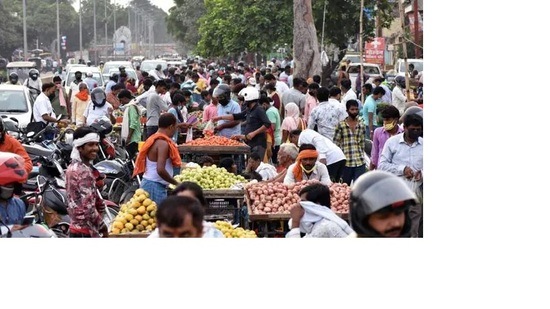 Most ‘digitally active’ street vendors are in Lucknow and Varanasi . (ANI photo) Most ‘digitally active’ street vendors are in Lucknow and Varanasi . (ANI photo)