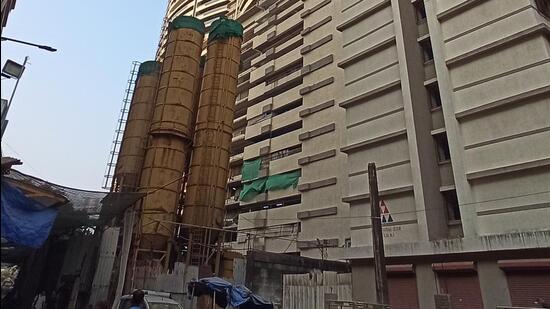 Mumbai, India - January 25, 2023: A view of the unrestricted Minerva Towers, at Mahalaxmi, in Mumbai, India, on Wednesday, January 25, 2023. (Photo by Satish Bate/ Hindustan Times) (Satish Bate/HT PHOTO) Mumbai, India - January 25, 2023: A view of the unrestricted Minerva Towers, at Mahalaxmi, in Mumbai, India, on Wednesday, January 25, 2023. (Photo by Satish Bate/ Hindustan Times) (Satish Bate/HT PHOTO)
