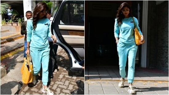 While the sweatshirt comes with full-length sleeves, ribbed design on the neck, cuffs and hem, and a figure-skimming fit, the jogger pants feature a high-rise waistline, cinched hem, and a loose fitting.&nbsp;(HT Photo/Varinder Chawla)