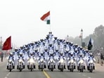 Republic Day 2023: 33 'Dare Devils' form a 'human pyramid' on nine motorcycles on Kartavya Path. (ANI) Republic Day 2023: 33 'Dare Devils' form a 'human pyramid' on nine motorcycles on Kartavya Path. (ANI)