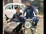 MS Dhoni and Hardik Pandya posing together. (Instagram/@hardikpandya93) MS Dhoni and Hardik Pandya posing together. (Instagram/@hardikpandya93)