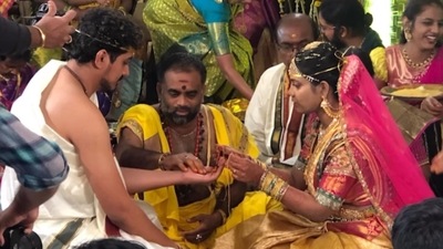 Man shared his journey of selecting a unique wedding gift for his ex-boss on Instagram. (Instagram/@vyombhatia) Man shared his journey of selecting a unique wedding gift for his ex-boss on Instagram. (Instagram/@vyombhatia)