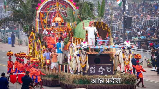 The tableau of Andhra Pradesh depicts 'Prabhala Theertham,' a festival of the peasantry during Makara Sankranti, at the 74th Republic Day parade.(PTI)