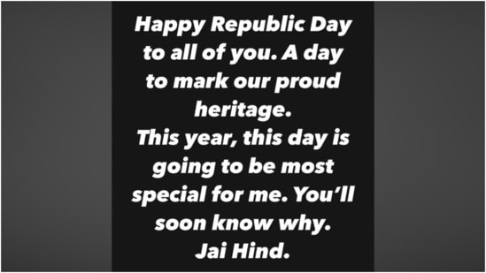 Akshay Kumar wishes Happy Republic Day.