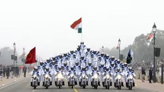 Republic Day 2023: 33 'Dare Devils' form a 'human pyramid' on nine motorcycles on Kartavya Path. (ANI)