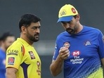 File image of MS Dhoni with Stephen Fleming.(IPL/Twitter) File image of MS Dhoni with Stephen Fleming.(IPL/Twitter)