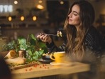Mindful eating is about paying attention to your body's hunger cues, and stop eating when you're full. Eating mindfully will help you to be more in tune with your body's needs.(Unsplash) Mindful eating is about paying attention to your body's hunger cues, and stop eating when you're full. Eating mindfully will help you to be more in tune with your body's needs.(Unsplash)