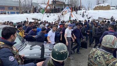As the Bharat Jodo Yatra led by Rahul Gandhi entered Kashmir on Friday, many believe it could act as a binding force between the PAGD that is fighting for the restoration of Article 370 and the Congress that is struggling for its survival in the UT, especially after former J&K chief minister Ghulam Nabi Azad formed his own party. (Waseem Andrabi /Hindustan Times) As the Bharat Jodo Yatra led by Rahul Gandhi entered Kashmir on Friday, many believe it could act as a binding force between the PAGD that is fighting for the restoration of Article 370 and the Congress that is struggling for its survival in the UT, especially after former J&K chief minister Ghulam Nabi Azad formed his own party. (Waseem Andrabi /Hindustan Times)
