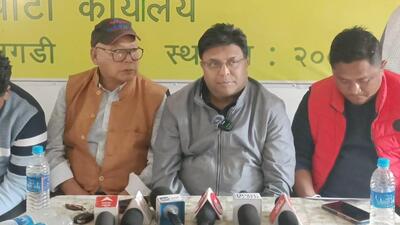 GJM general secretary Roshan Giri (in grey jacket)addressing media persons. (HT photo) GJM general secretary Roshan Giri (in grey jacket)addressing media persons. (HT photo)