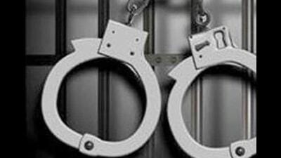 Haryana state vigilance bureau has arrested a sub-inspector (SI), an assistant sub-inspector (ASI) of Kunjapura police station in Karnal, and a clerk of chakbandi office for allegedly demanding and accepting bribes worth ₹80,000 and ₹50,000 respectively, an official spokesperson said. (HT File) Haryana state vigilance bureau has arrested a sub-inspector (SI), an assistant sub-inspector (ASI) of Kunjapura police station in Karnal, and a clerk of chakbandi office for allegedly demanding and accepting bribes worth ₹80,000 and ₹50,000 respectively, an official spokesperson said. (HT File)