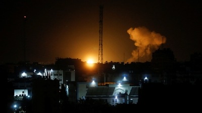 Smoke and flames rise during Israeli airstrikes in Gaza City, January 27, 2023. REUTERS/Arafat Barbakh NO RESALES. NO ARCHIVES. (REUTERS)