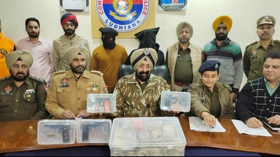 Ludhiana commissioner of police Mandeep Singh Sidhu yielding about arrest of drug peddlers from whom the police recovered illegal weapons in Ludhiana on Friday. (Harvinder Singh/HT) Ludhiana commissioner of police Mandeep Singh Sidhu yielding about arrest of drug peddlers from whom the police recovered illegal weapons in Ludhiana on Friday. (Harvinder Singh/HT)