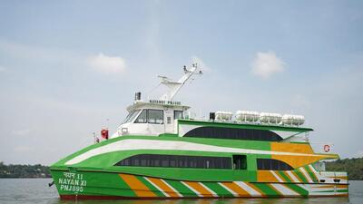 MyBoatRide.com in collaboration with Nayantara Shipping will operate the ferry services. The vessel has a capacity of 140 passengers on the lower deck and another 60 on the upper/business class deck. (HT Photo) MyBoatRide.com in collaboration with Nayantara Shipping will operate the ferry services. The vessel has a capacity of 140 passengers on the lower deck and another 60 on the upper/business class deck. (HT Photo)