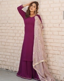 Our Punjabi kudi looks stunning in a purple kurta and palazzo set. (pinterest)