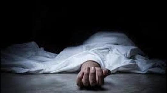 A senior police officer identified the victim as Surjeet Singh, a resident of Jhilmil Colony and an electrician (HT Photo)