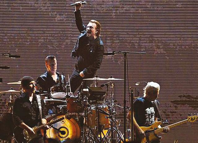 U2’s Mumbai gig saw a surprise performer when Noel Gallagher of Oasis joined in for the song Desire (Getty Images)