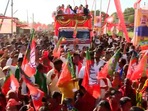 Amit Shah at the massive road show of about 1.5 kilometres at Kundgol, Dharwad. (@AmitShah/Twitter) Amit Shah at the massive road show of about 1.5 kilometres at Kundgol, Dharwad. (@AmitShah/Twitter)