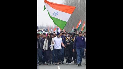 Congress leader Rahul Gandhi walks with Peoples Democratic Party chief Mehbooba Mufti (right) during the Bharat Jodo Yatra in Awantipora on Saturday. (Waseem Andrabi/HT) Congress leader Rahul Gandhi walks with Peoples Democratic Party chief Mehbooba Mufti (right) during the Bharat Jodo Yatra in Awantipora on Saturday. (Waseem Andrabi/HT)