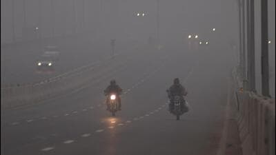 Dense fog on a cold morning on the Delhi-Meerut Expressway on January 26. (Sakib Ali/HT Photo) Dense fog on a cold morning on the Delhi-Meerut Expressway on January 26. (Sakib Ali/HT Photo)