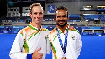 Robin Arkell (L) was India’s scientific advisor, helping the then Manpreet Singh-led outfit to the Olympic rostrum after 41 years. Robin Arkell (L) was India’s scientific advisor, helping the then Manpreet Singh-led outfit to the Olympic rostrum after 41 years.