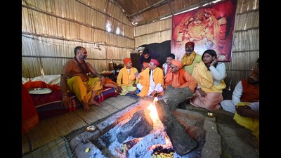 Samawjadi Party (SP) national president Akhilesh Yadav attended a ‘108 kundiya yagya’ at a venue on the banks of river Gomti in Lucknow on Saturday. He sought blessings from Maharaj Dandi Swami Ramashreyji, Yogi Rakesh Nath Yagyadhakshyaji and Mritunjaya Bharavi ji of Madhya Pradesh’s Pitambari Peeth. (Sourced) Samawjadi Party (SP) national president Akhilesh Yadav attended a ‘108 kundiya yagya’ at a venue on the banks of river Gomti in Lucknow on Saturday. He sought blessings from Maharaj Dandi Swami Ramashreyji, Yogi Rakesh Nath Yagyadhakshyaji and Mritunjaya Bharavi ji of Madhya Pradesh’s Pitambari Peeth. (Sourced)