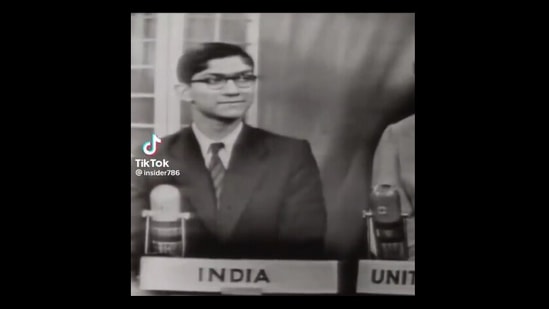 Video Indian student debating British host(Twitter/@anandmahindra)